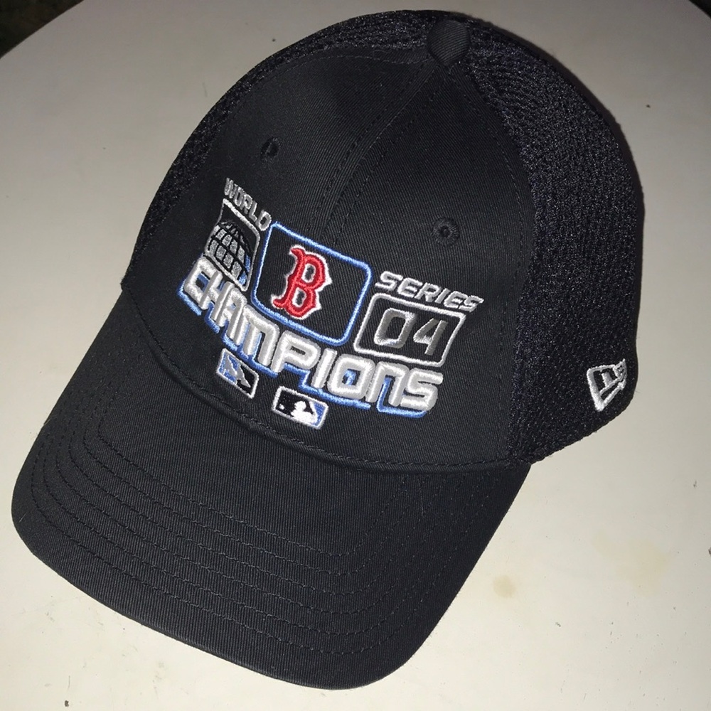 New Era Black Boston Red Sox 2004 World Series Champions Mesh Cap